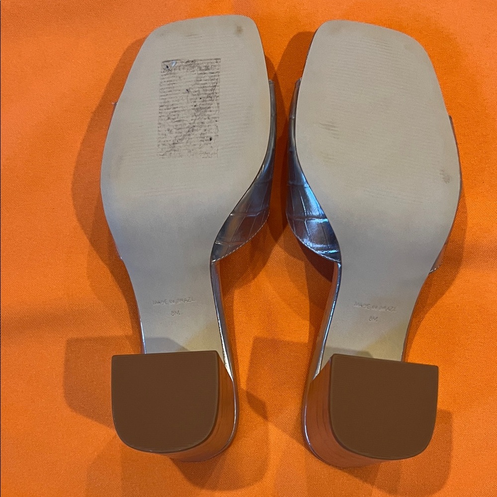 Steve Madden Metallic Silver Heeled Mules Like New!!!! - Picture 5 of 5